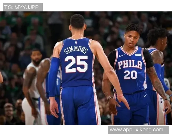 加尔扎谈搭档布朗与西蒙斯目标是掩护创造空位机会 加尔扎谈搭档布朗与西蒙斯目标是掩护创造空位机会