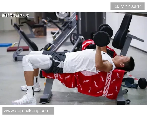 掘金训练营第四日新援加入全队专注备战展现持续进步精神 掘金训练营第四日新援加入全队专注备战展现持续进步精神