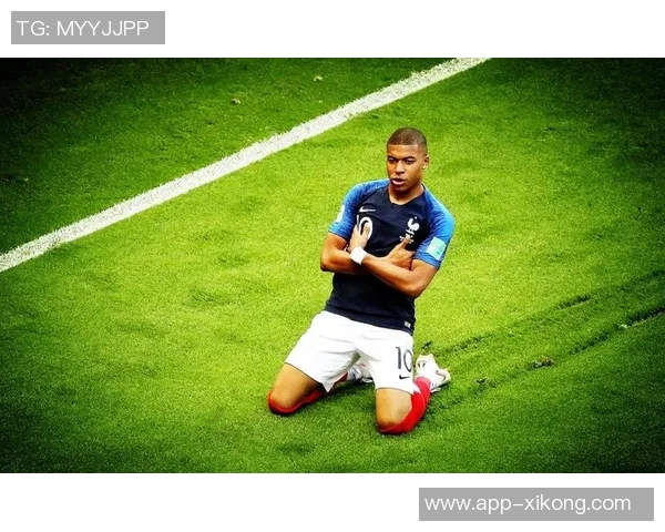 法国国家队新名单公布姆巴佩领衔新星埃基蒂克科曼恩昆库入选 法国国家队新名单公布姆巴佩领衔新星埃基蒂克科曼恩昆库入选