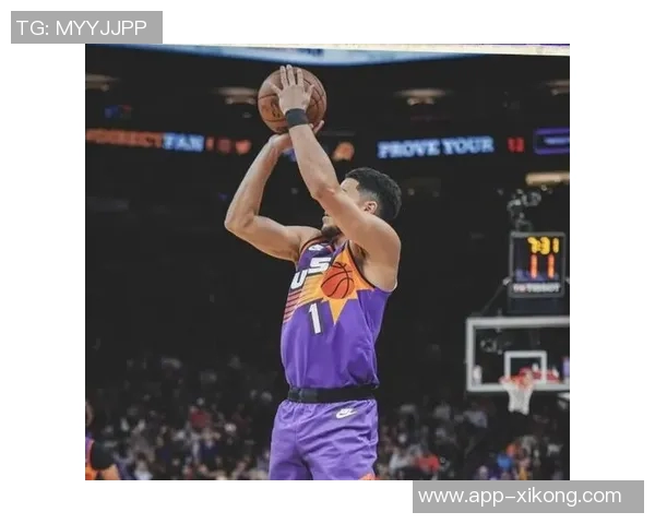 布克半场表现平平18分钟仅得10分3篮板6助攻正负值惨淡11 布克半场表现平平18分钟仅得10分3篮板6助攻正负值惨淡11