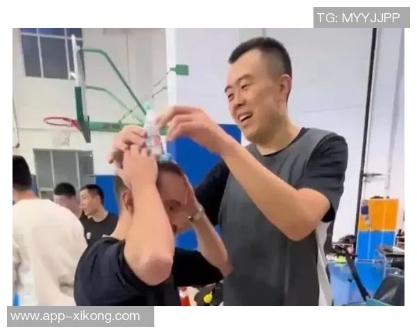 韩德君已退役仍战全运会决赛阶段引发球迷热议 韩德君已退役仍战全运会决赛阶段引发球迷热议