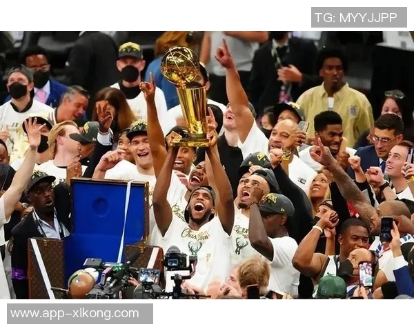 米德尔顿感慨球迷支持穿着他雄鹿22号球衣的深厚情感