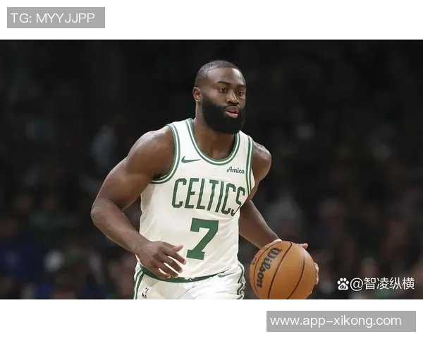 杰伦布朗表现稳定但未能带领球队获胜18投9中斩获25分6篮板4助攻 杰伦布朗表现稳定但未能带领球队获胜18投9中斩获25分6篮板4助攻