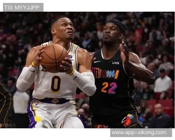 10月26日NBA最佳球员评选结果揭晓霍姆格伦荣膺殊荣 10月26日NBA最佳球员评选结果揭晓霍姆格伦荣膺殊荣