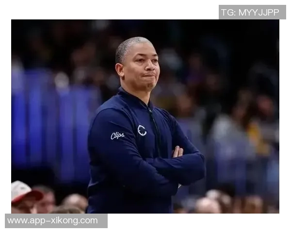 泰伦卢赞比尔努力拼搏回归赛场期待他展现真实自我